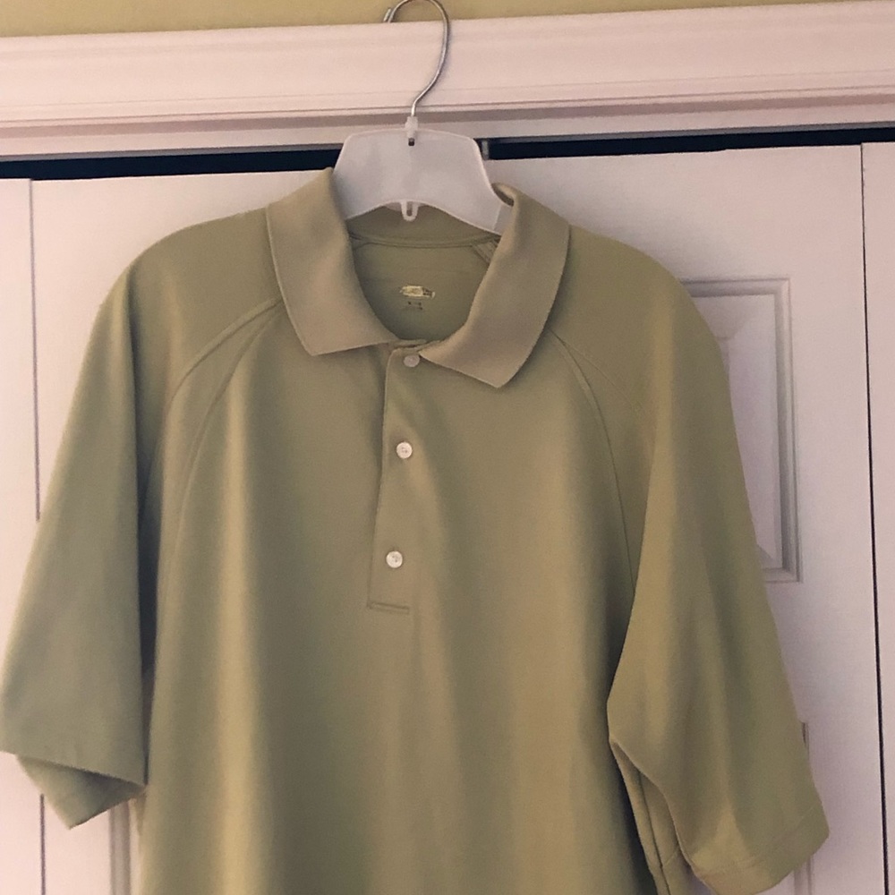 Men’s Adidas XL shirt